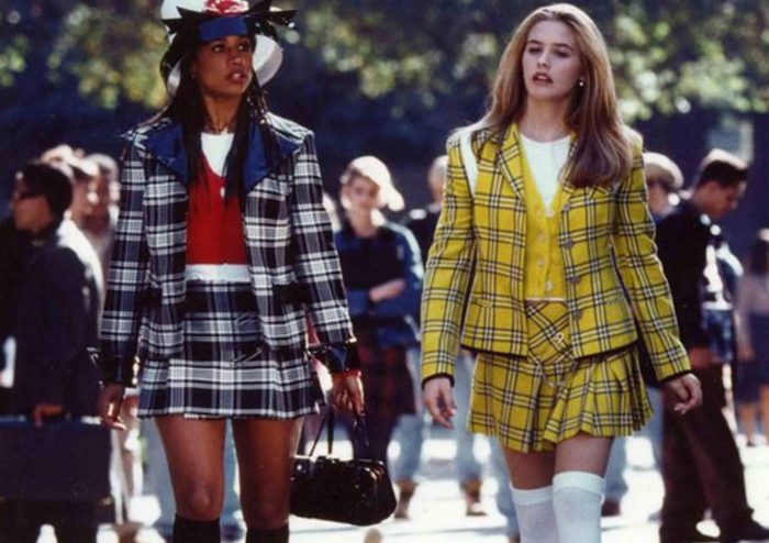 How to dress in 90s style