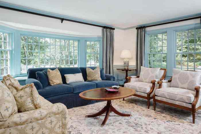 How to decorate living room with bay window