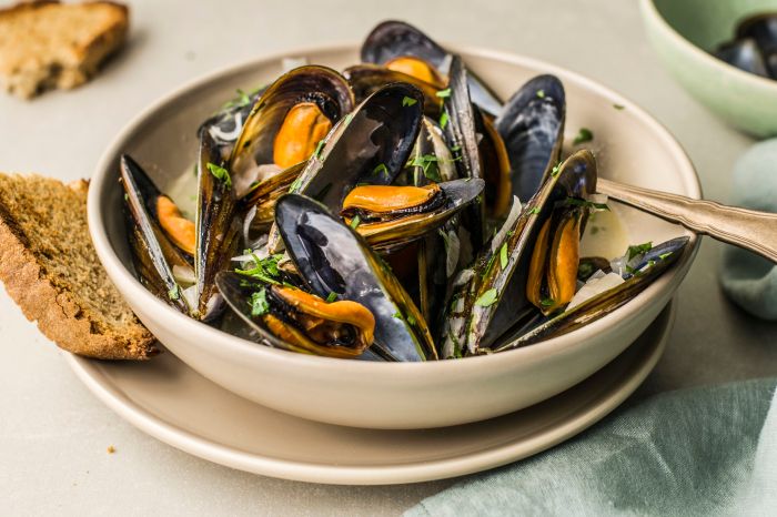 How to cook mussels filipino style